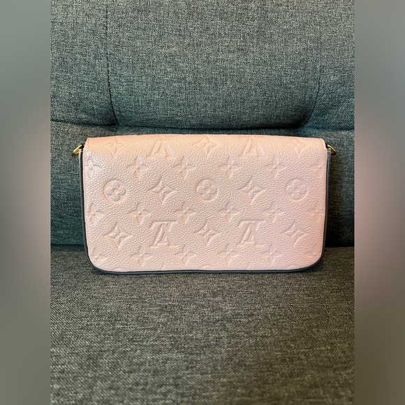 Louis Vuitton Pochette Felicie Empreinte Rose Poudre - Picture 3 of 17